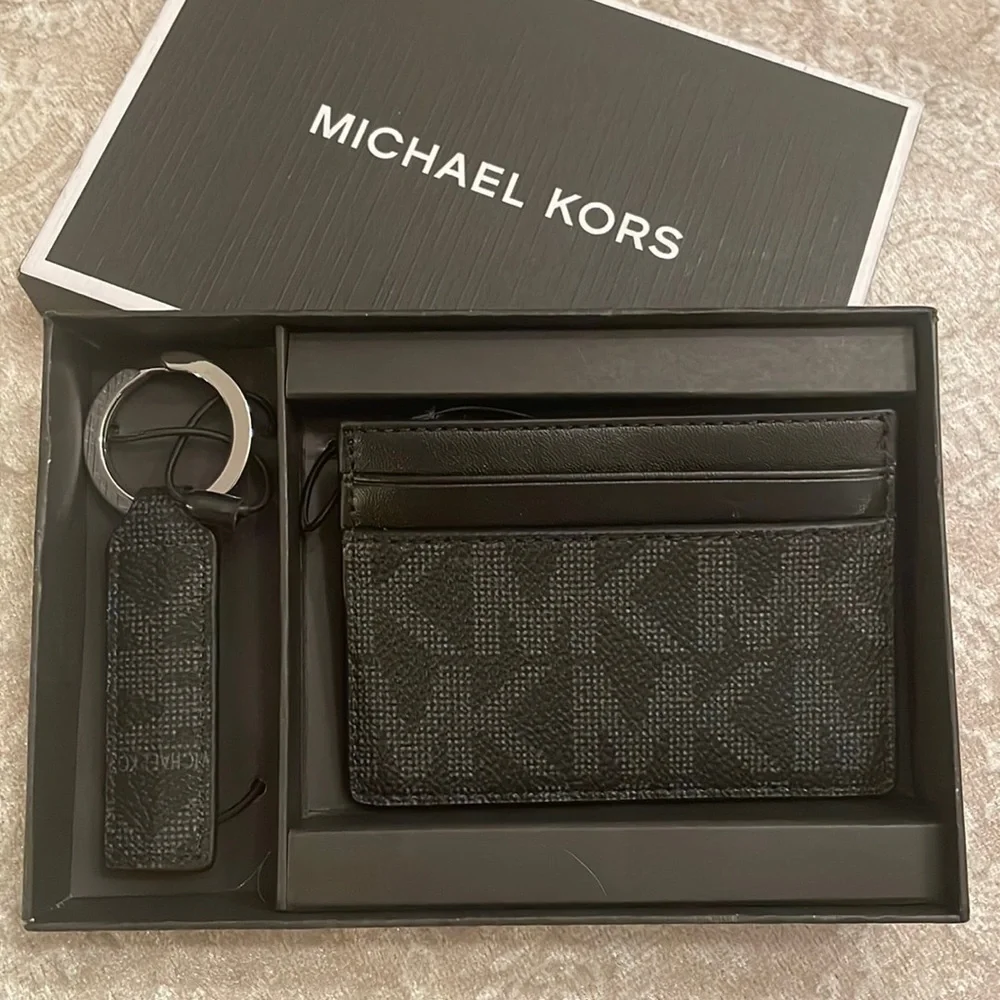 Brand New Michael Kors Black Jet Set Card Holder Case & Matching Keychain